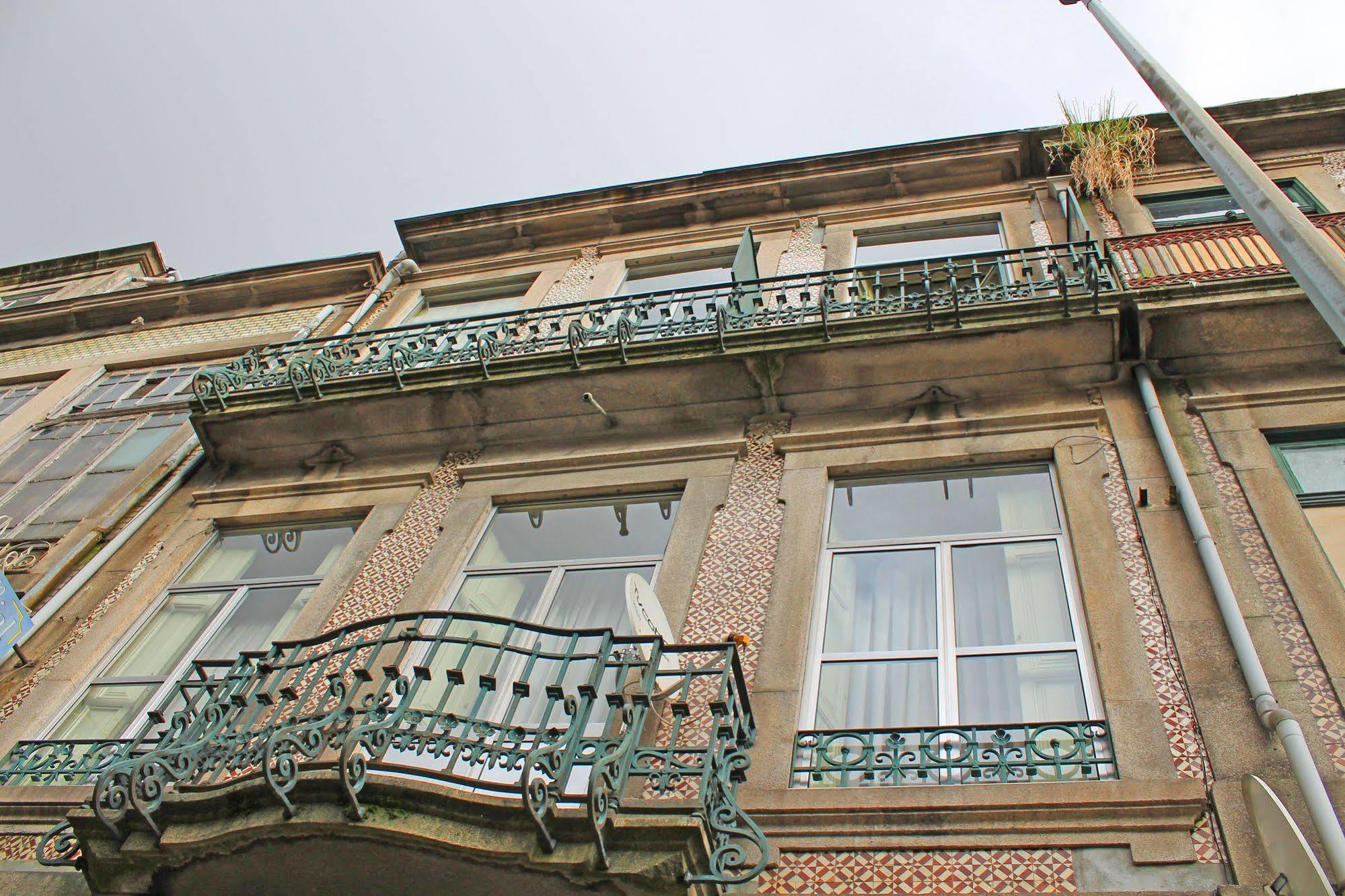 Lunar Guest House Porto Exterior photo