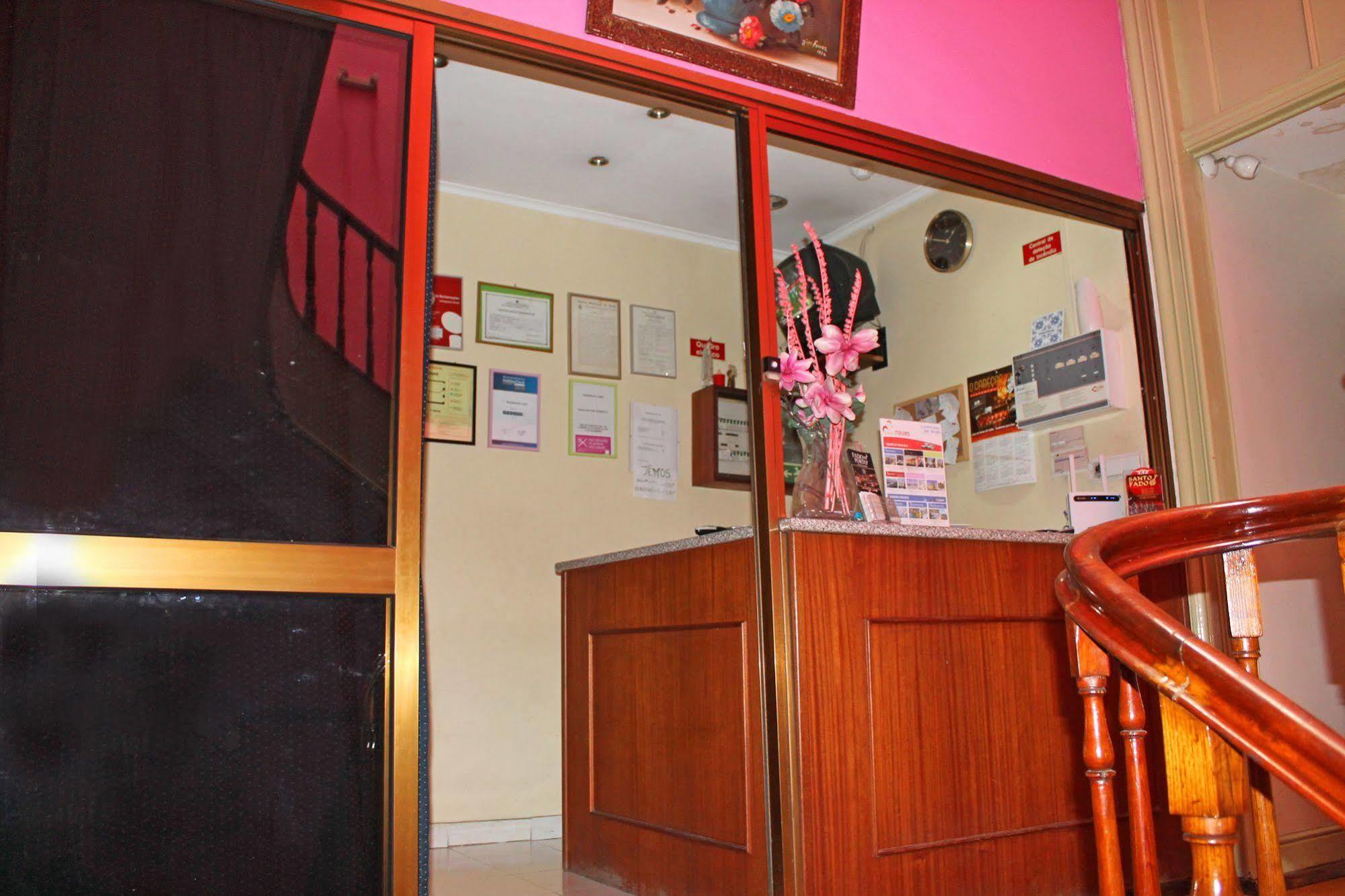 Lunar Guest House Porto Exterior photo