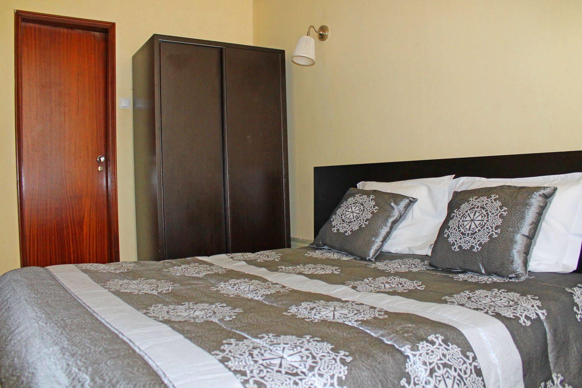 Lunar Guest House Porto Exterior photo